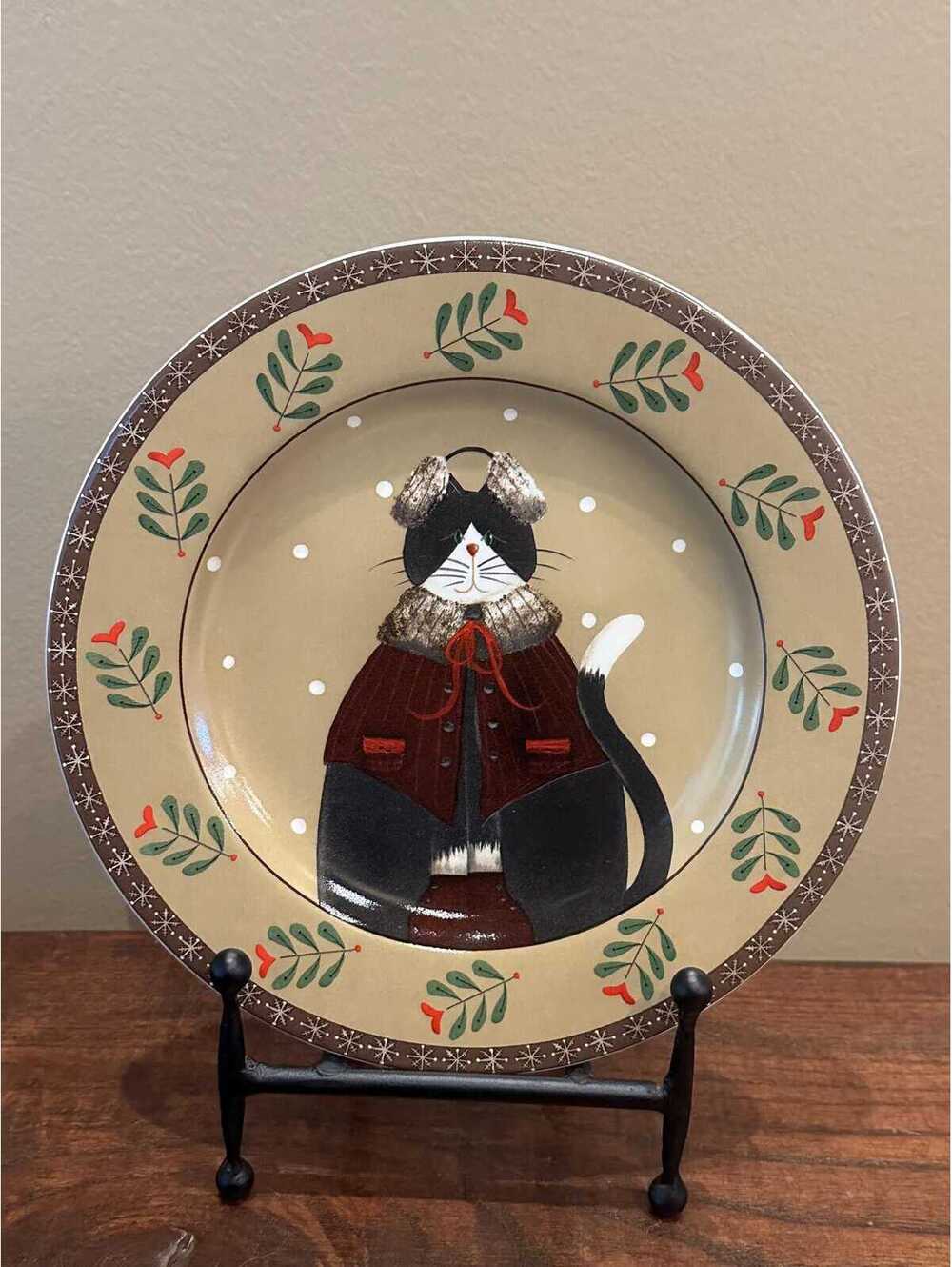 Vintage Oneida Sakura Fiddlestix Holiday Cat w/ Earmuffs Salad Plate - Set of 2